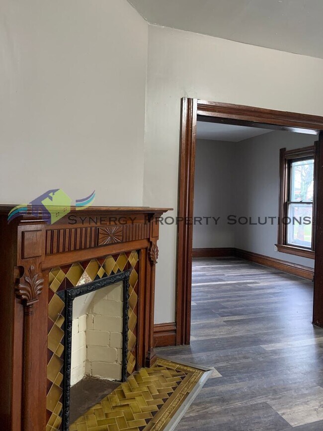 Building Photo - Sturges Ave. 143 - 145