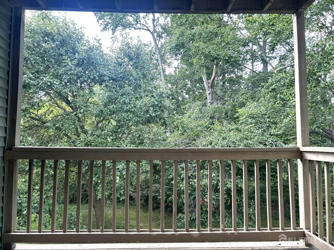 Building Photo - 7302 Elm Ct