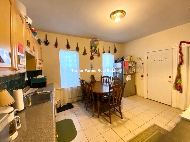 Building Photo - 34 Darling St