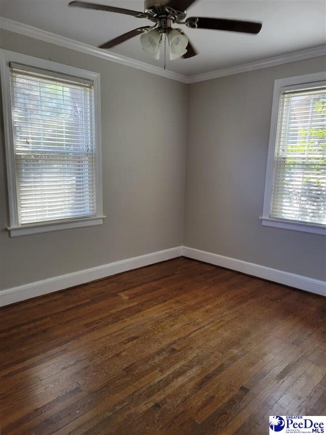Building Photo - 600-600-4 Warley St