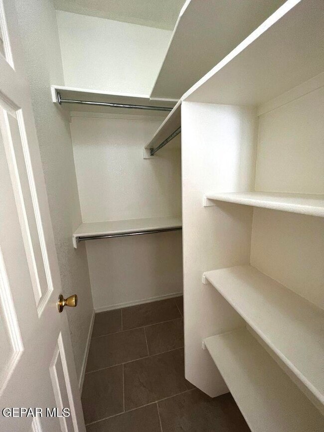 Building Photo - 5913 Cielo De Oro Pl