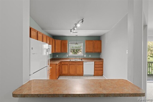 Building Photo - 17157 Higdon Dr