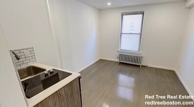 Building Photo - 270 Newbury St