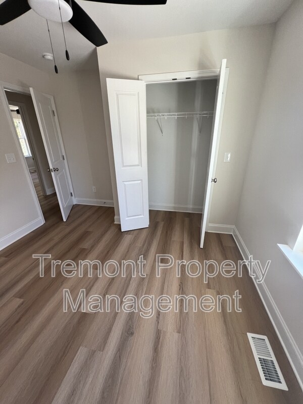 Building Photo - 1310 E 36th St