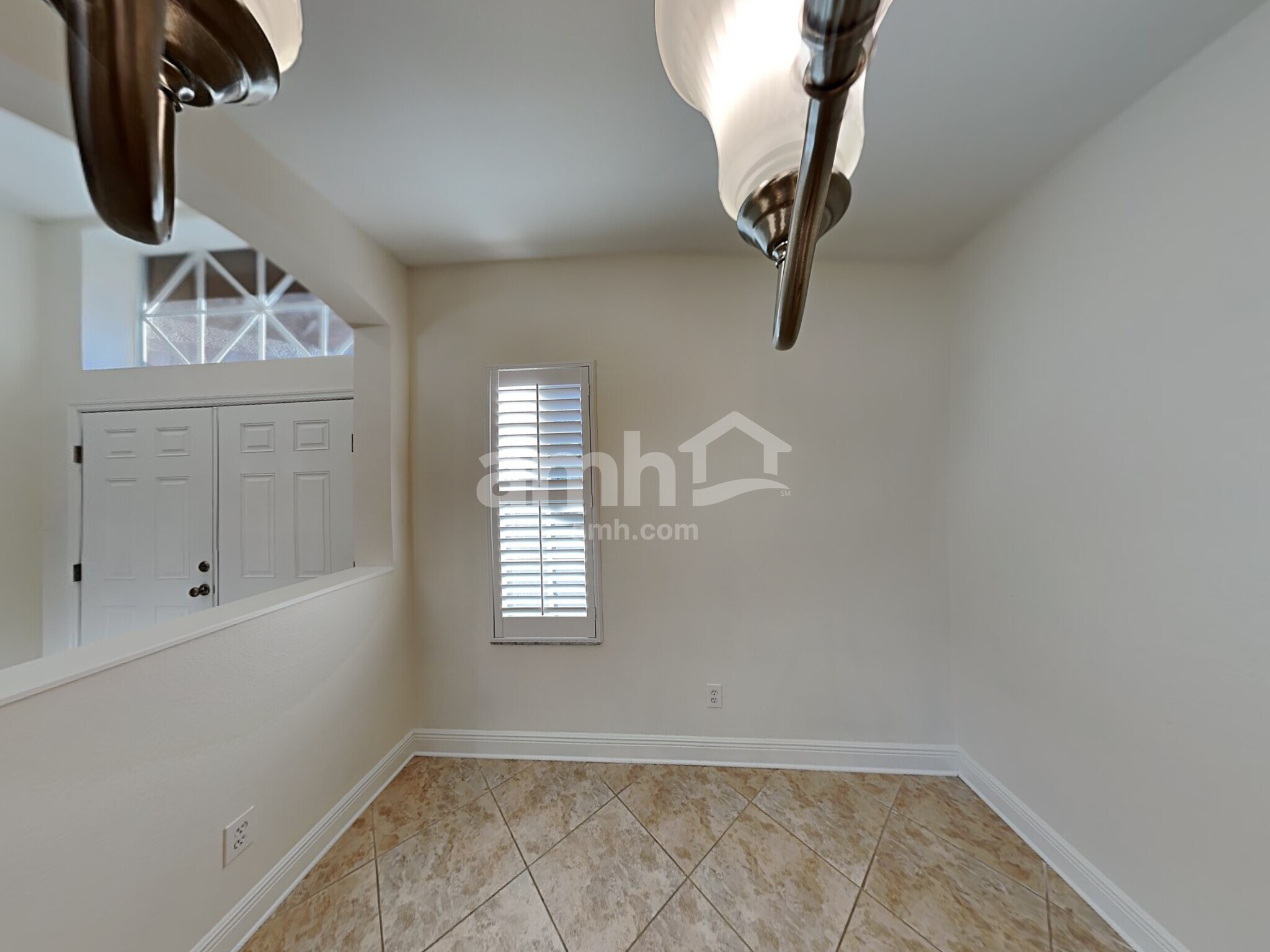 Building Photo - 1618 Short Birch Ln