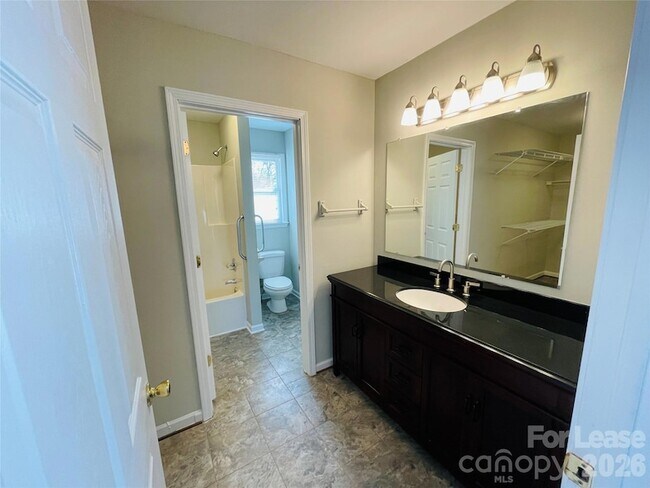 Building Photo - 2499 Brookwood Rd