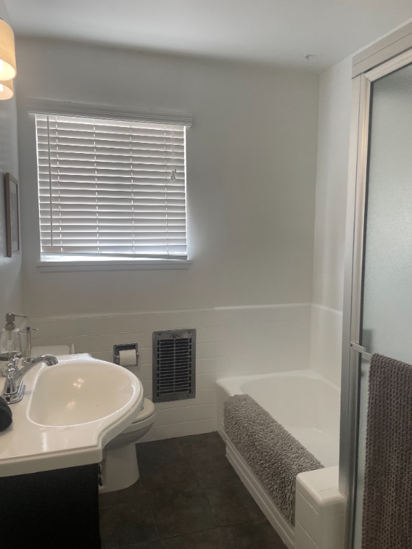 Building Photo - 1280 Laurel Ave