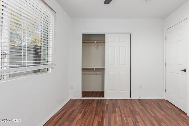 Building Photo - 2361 E Riviera Dr