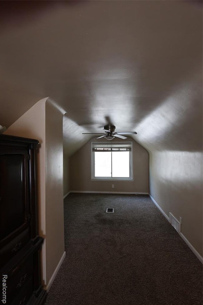 Building Photo - 27226 Lawnwood St