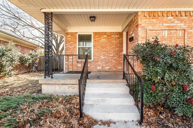 Building Photo - 6908 Wake Forrest Dr