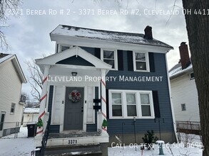 Building Photo - Newly Renovated West Side Duplex