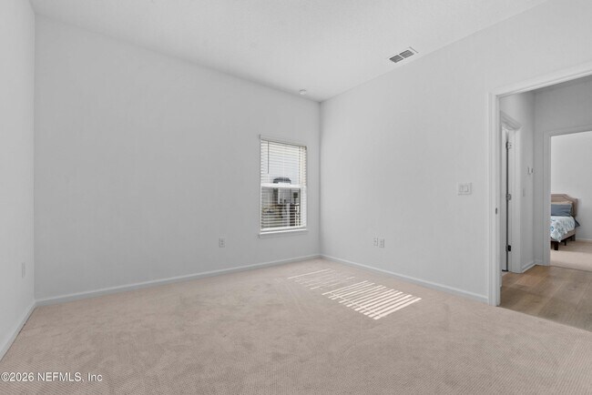 Building Photo - 64 Silver Heron Wy