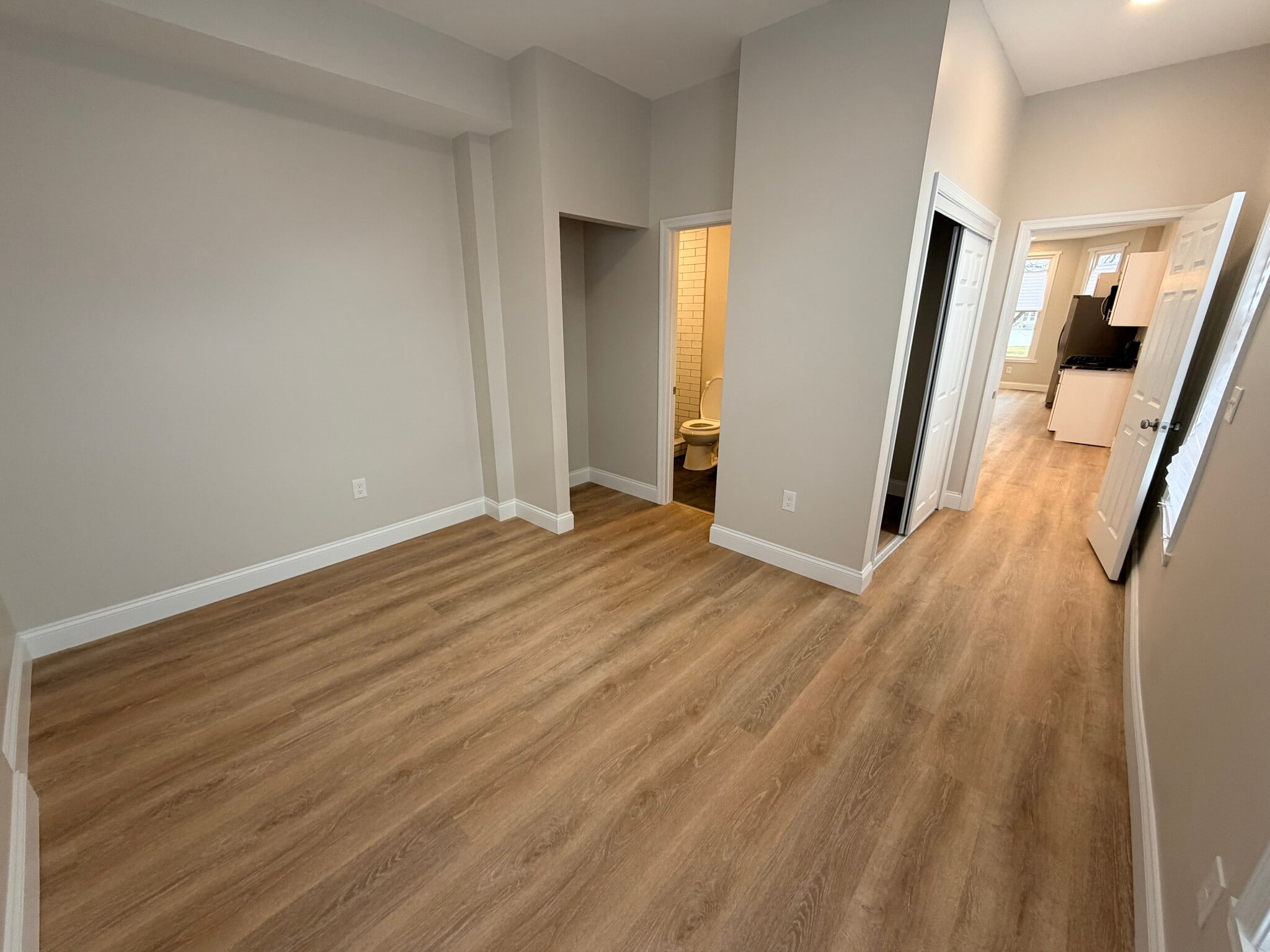 Building Photo - 3 E Overlea Ave