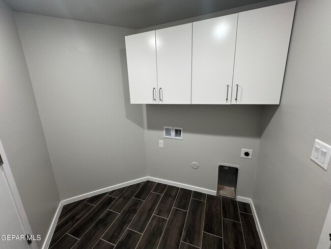 Building Photo - 13852 Paseo Alegre Dr