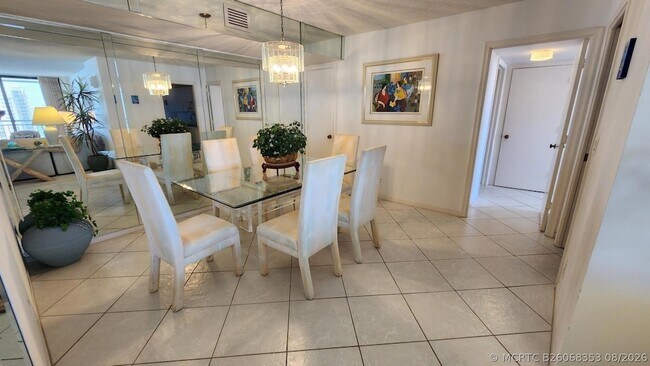 Building Photo - 3400 N Ocean Dr