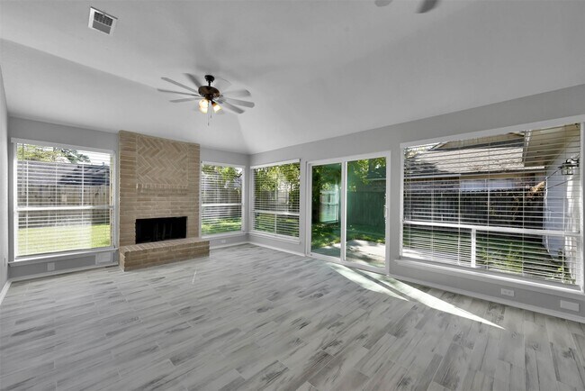 Building Photo - 2306 Piddler Dr
