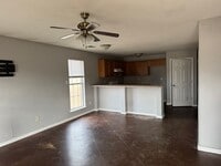 Building Photo - 111 Nikki Dr