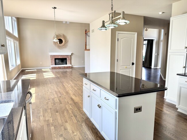Building Photo - 5739 Rosinweed Ln