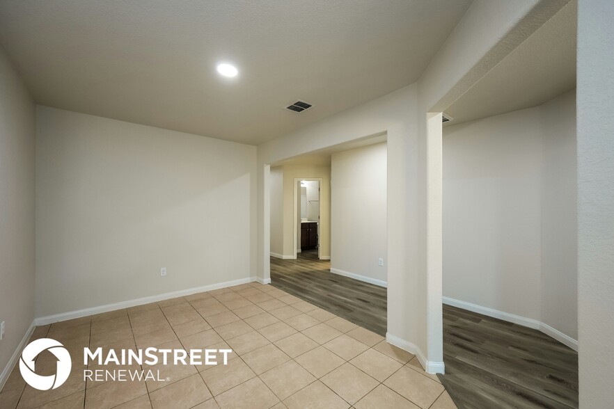 Building Photo - 11858 Luckey Vista