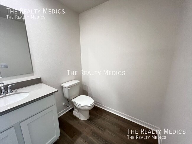 Building Photo - 3530 E Glenn St