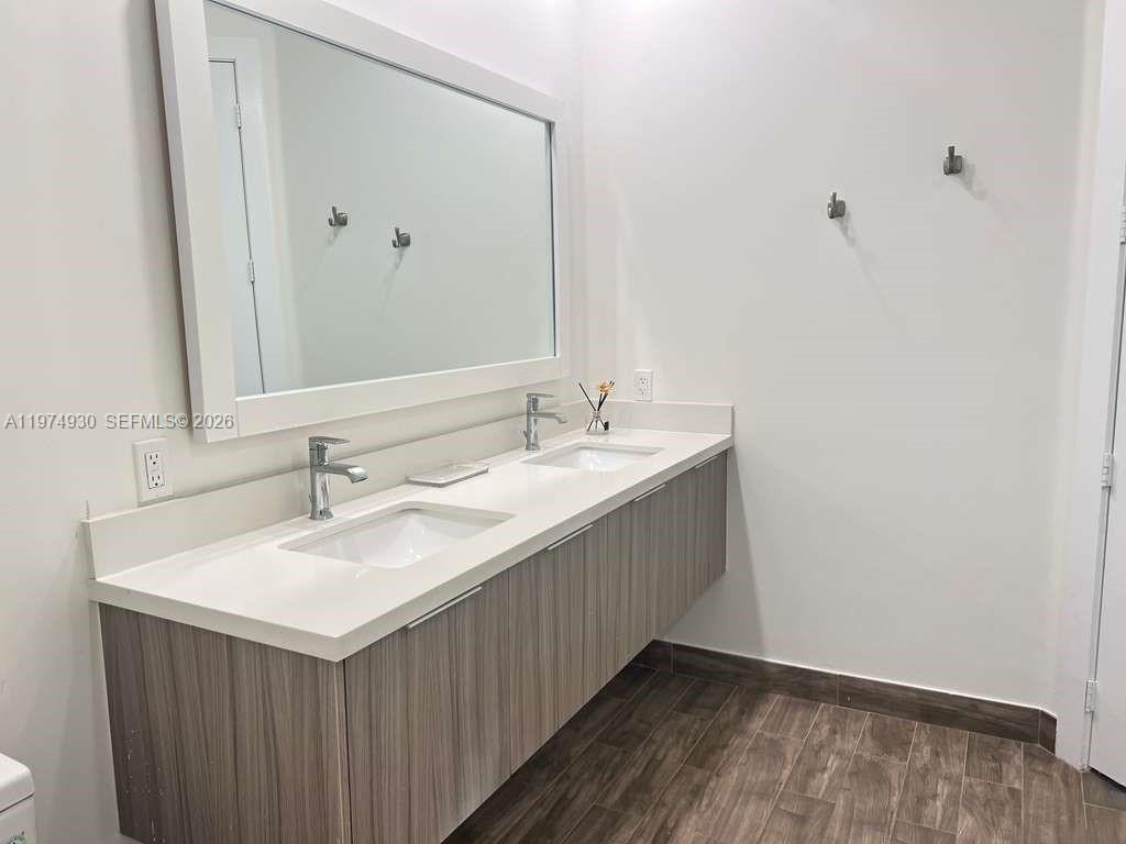 Building Photo - 10229 NW 64th Ter