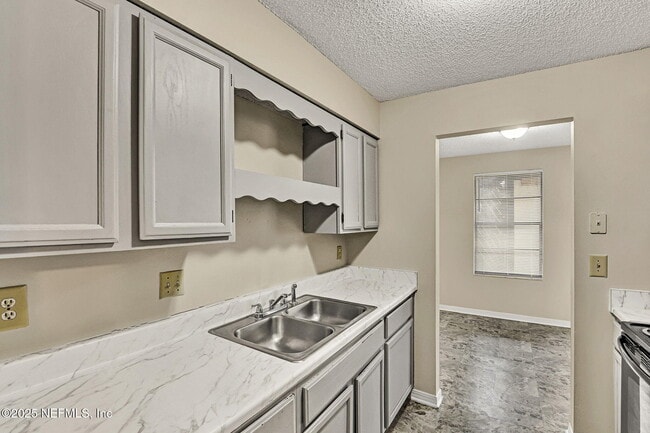 Building Photo - 475 Crabapple Ct