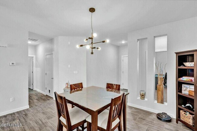 Building Photo - 992 Stamfordham Dr