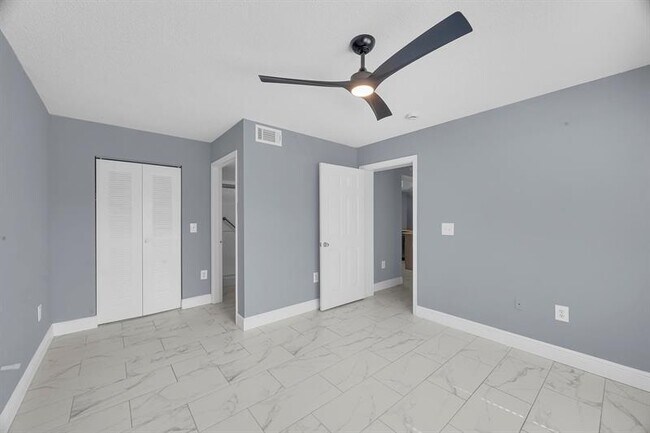 Building Photo - 3809 NW Mediterranean Ln