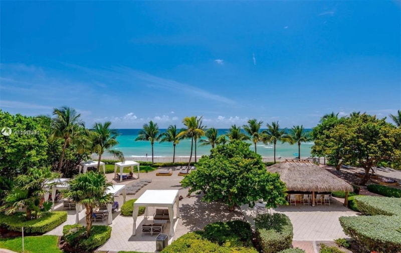 Primary Photo - 3001 S Ocean Dr