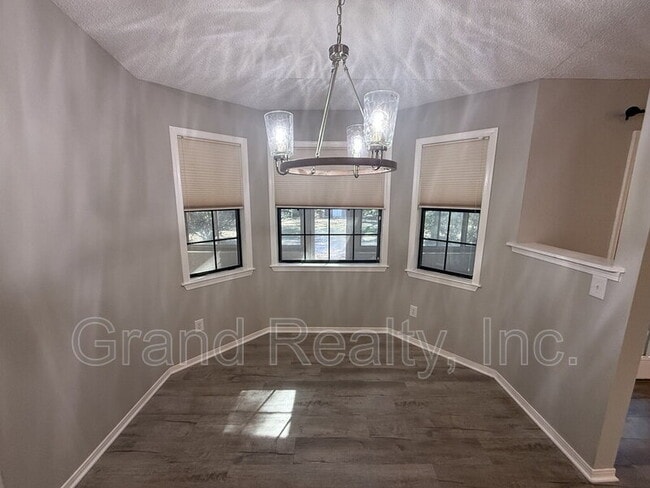 Building Photo - 3965 Deerwood Cir