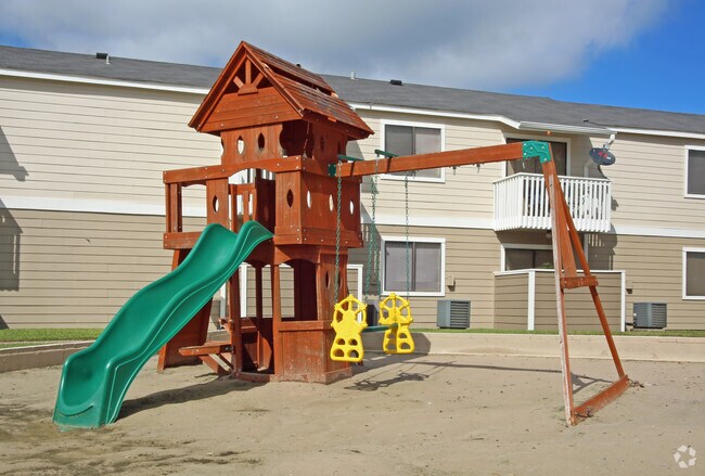 Playground - Waterchase Apartments