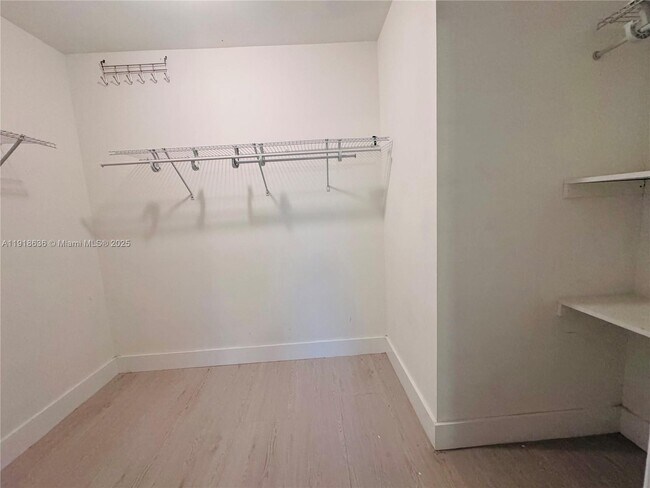 Building Photo - 1152 NW 127th St