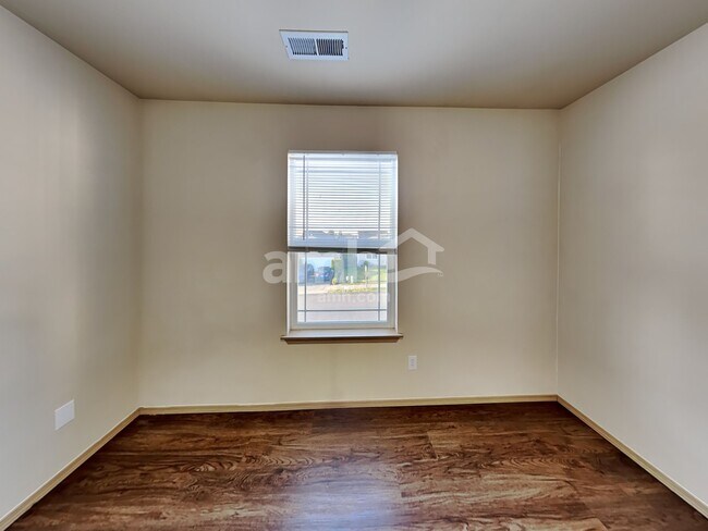 Building Photo - 10418 192nd Street Ct E