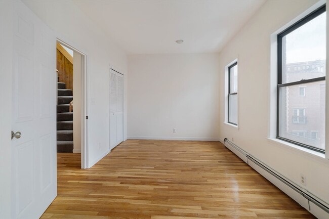 Building Photo - 195 Endicott St