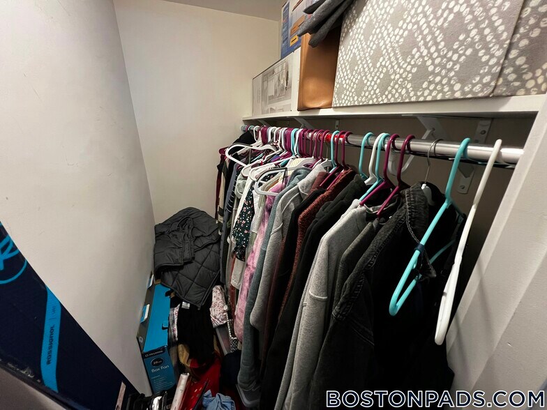 Building Photo - 134 Summer St