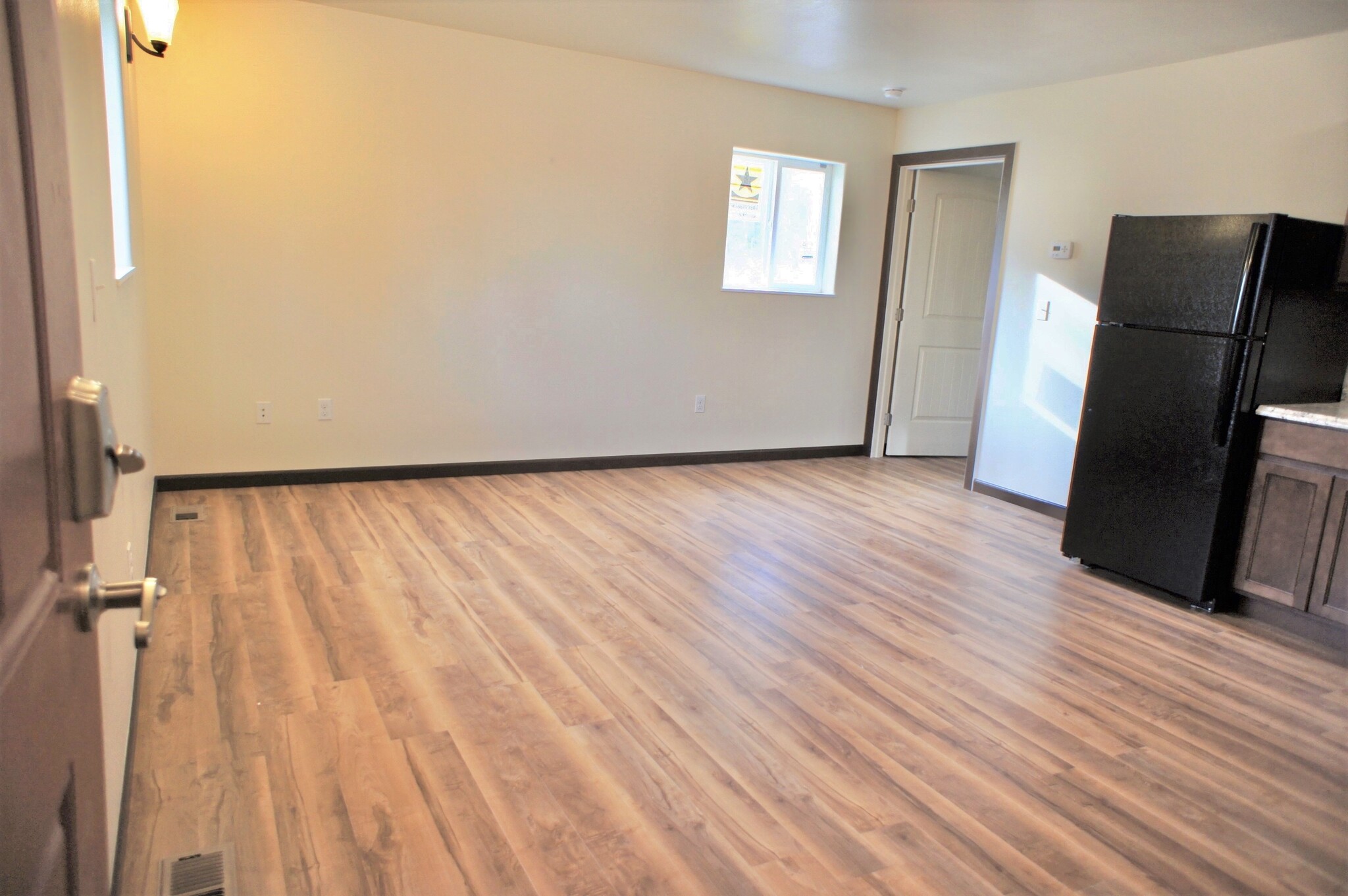 Building Photo - 1732 N Birdsell Dr