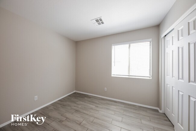 Building Photo - 10634 W Pima St