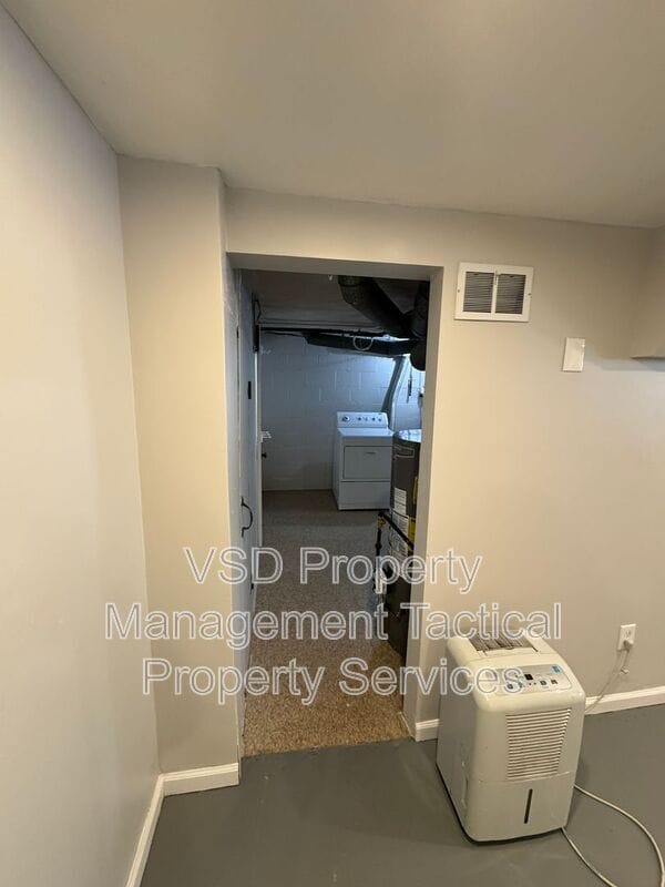 Building Photo - 12930 Havana Rd