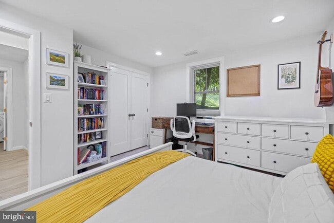 Building Photo - 5908 17th St NW