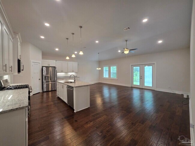 Building Photo - 4570 Omaha Dr