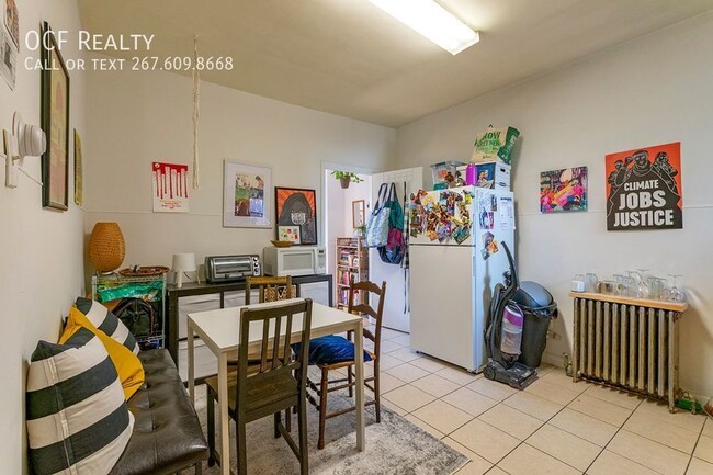 Building Photo - One Bedroom Point Breeze Apartment