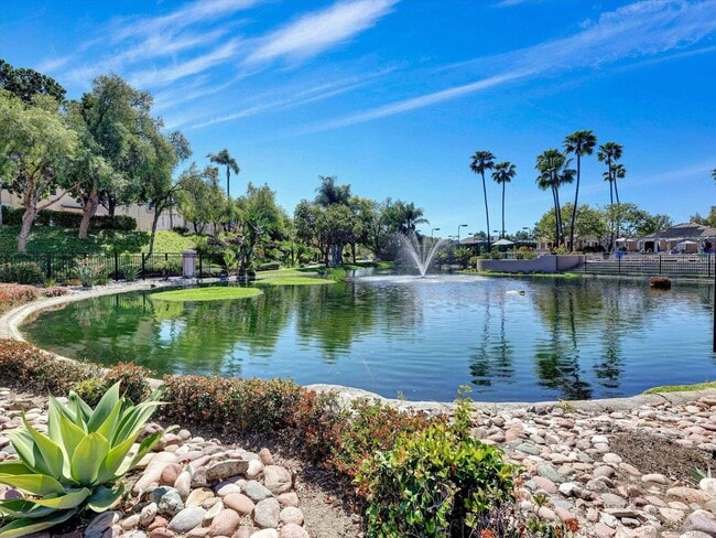 Building Photo - Terrific 2Br/2Ba Condo in gated community of Morada in Rancho Bernardo - Updated 2nd floor
