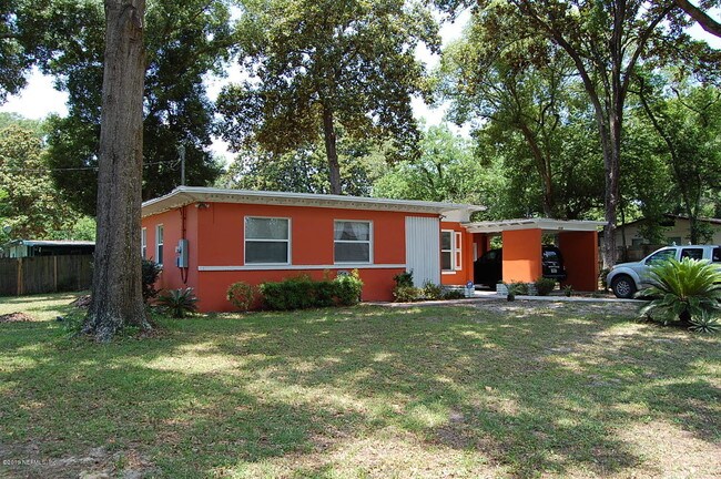 Primary Photo - 1132 Whitlock Ave