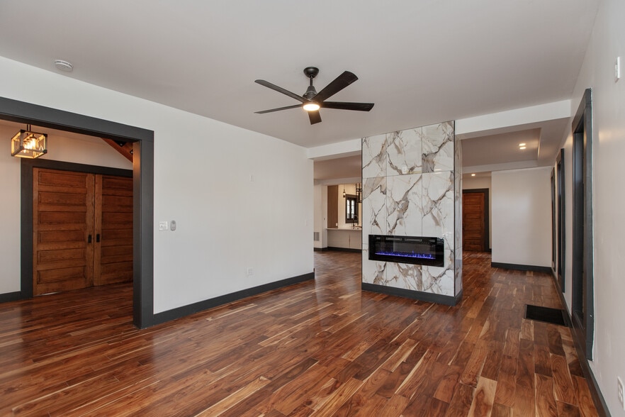 Building Photo - 2828 N Illinois St