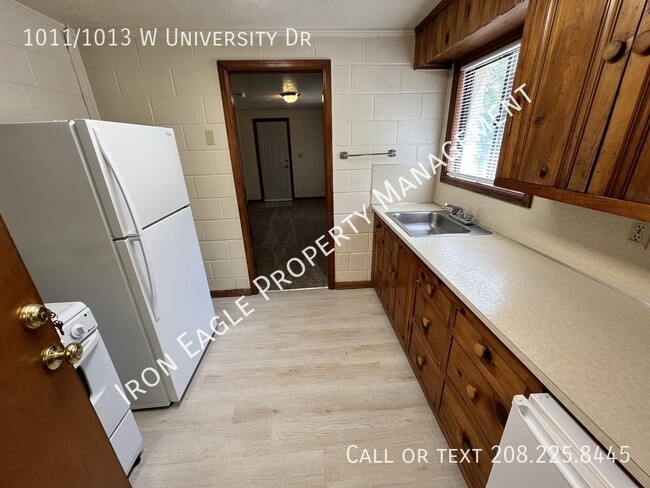 Building Photo - 1011/1013 W University Dr-