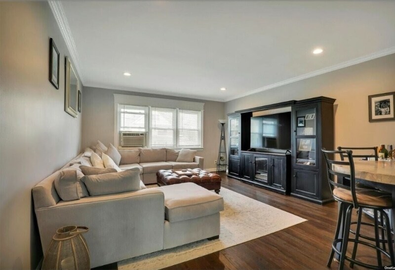 Building Photo - 20 Gibson Ave