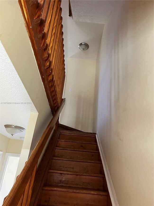 Building Photo - 9908 Hammocks Blvd