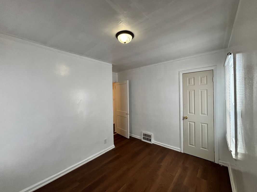 Building Photo - 20059 Bloom St