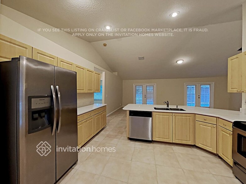 Building Photo - 14822 Paddock Dr