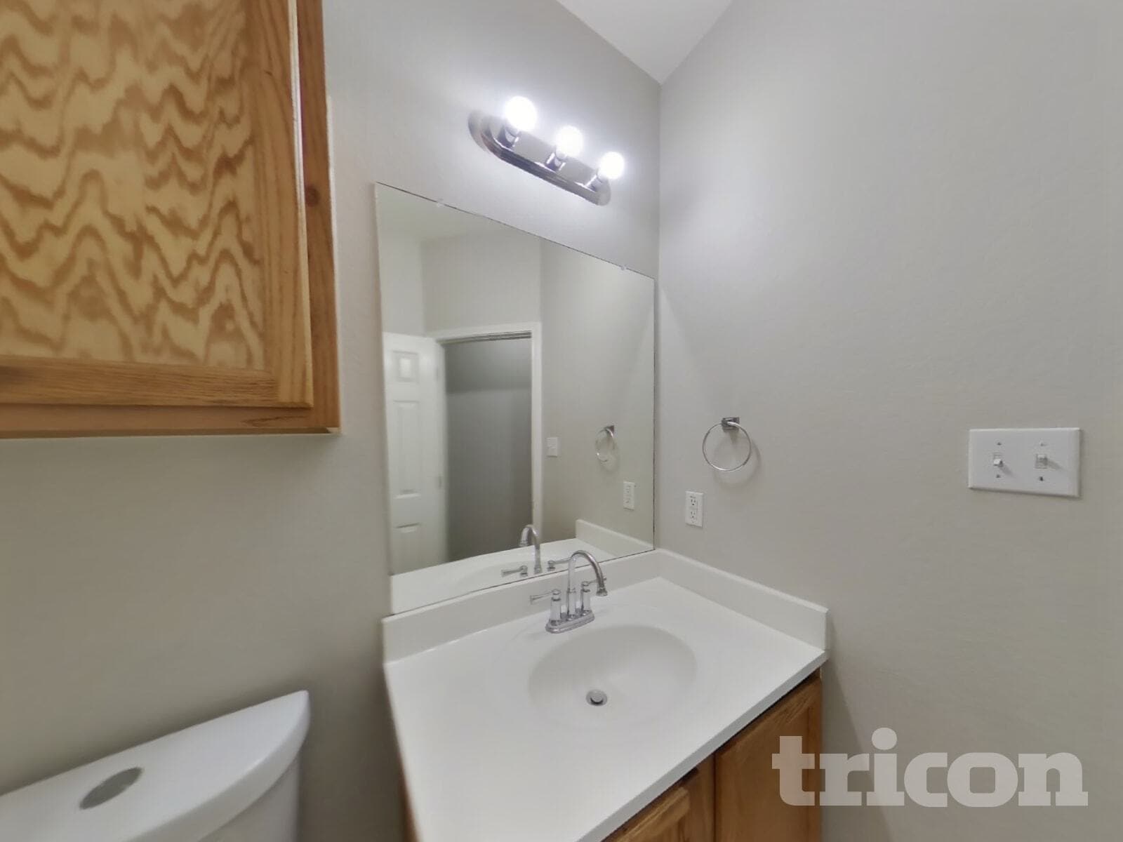 Building Photo - 705 Pampas Ricas Dr